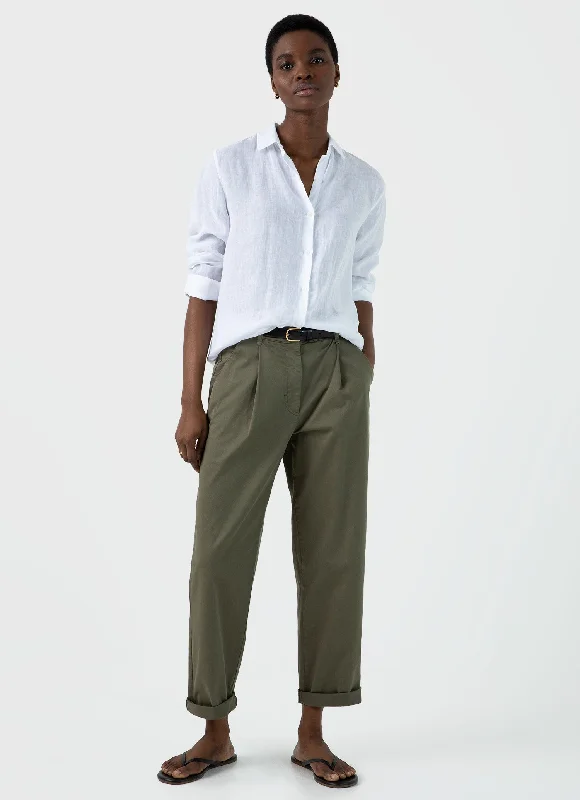 Luxury Women's Clothing Women's Pleated Chino in Pale Khaki