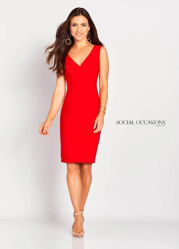Travel Essentials Social Occassions 119823 - V-Neck Bow Accent Evening Dress