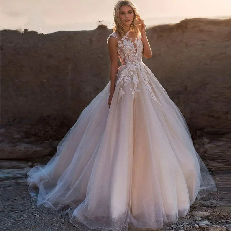 Women's Formal Clothes Scoop Lace Applique A Line Wedding Dresses Sleeveless Tulle Boho Bridal Gowns Long Train Elegant Princess Dresses