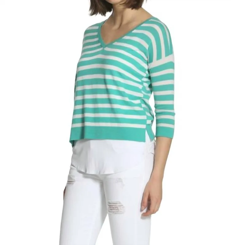 Women's Fashionable Clothing Sets Striped Swing V Neck Sweater In Turquoise/white