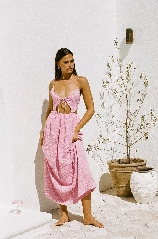 Redefining Women's Fashion Savannah Dress