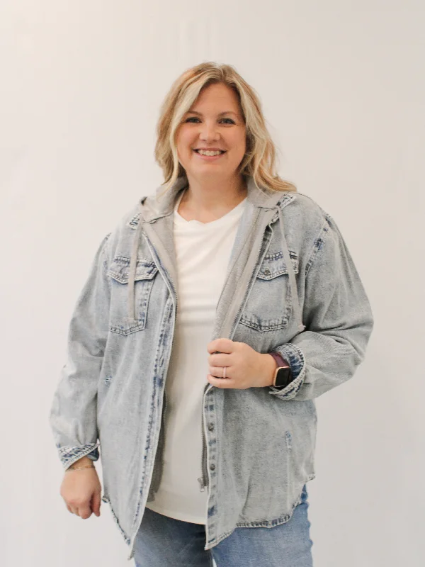 Women's Clothing Outfit Set ELSIE CURVY/REG LIGHT WASHED DENIM JACKET