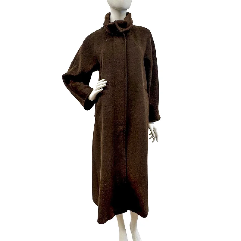 Modern Women's Outfit Max Mara Coat