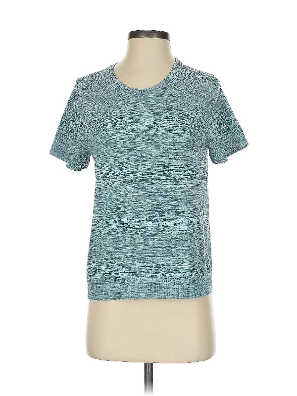 Vintage-Inspired Women's Clothes Active T Shirt