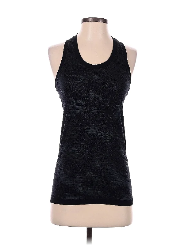 Clothes Of Woman Active Tank