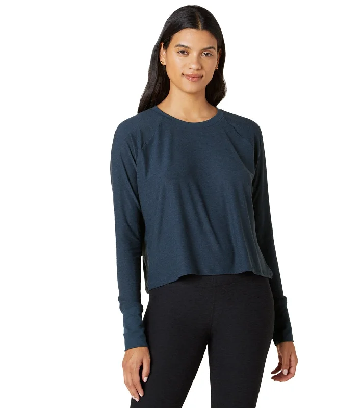 Comfort Meets Fashion Beyond Yoga Featherweight Spacedye Daydreamer Pullover Nocturnal Navy