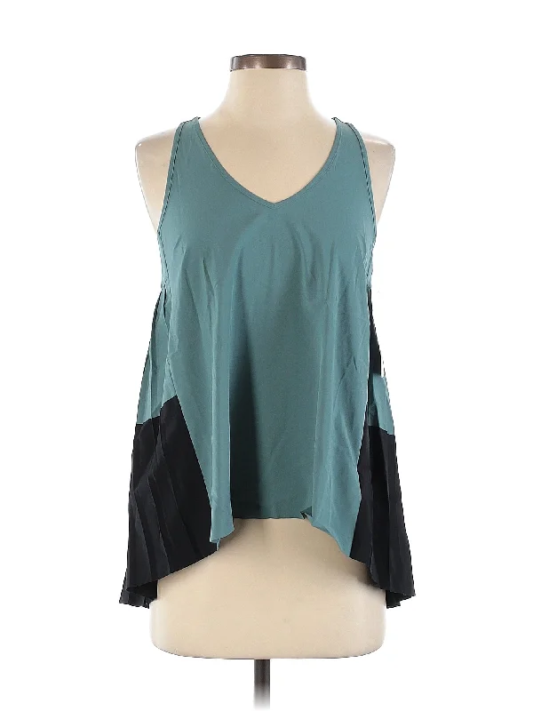 Chic Wardrobe Essentials Sleeveless Blouse