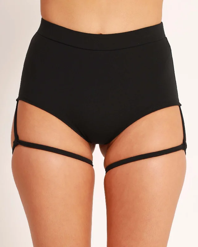 Casual Chic Overthrown High Waist Shorts with Leg Wraps